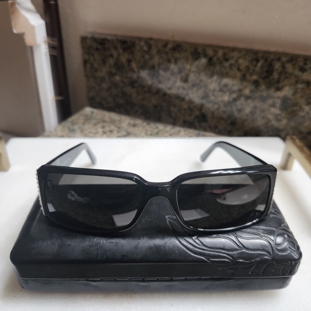 Versace Glossy Black Eyewear - Picture 9 of 16